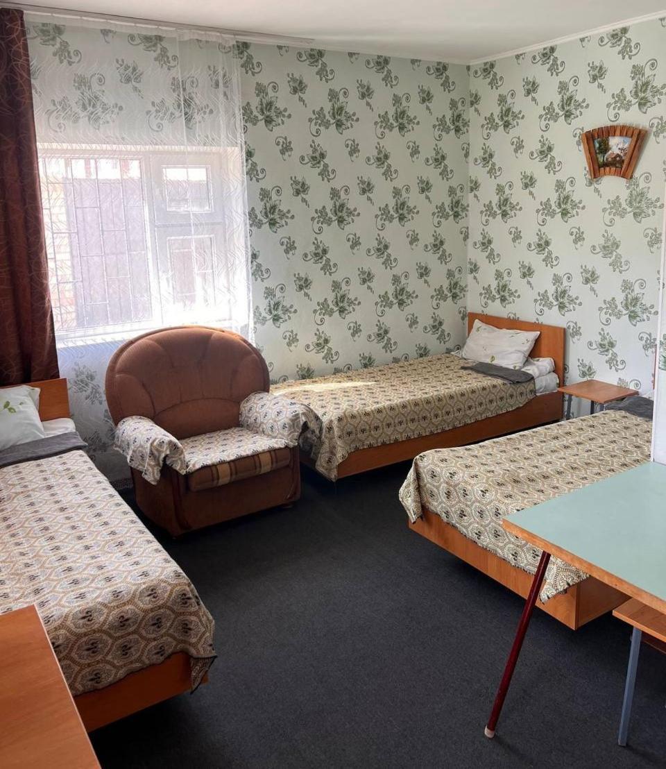 Podsolnukhi Guest House Cholpon-Ata Bagian luar foto